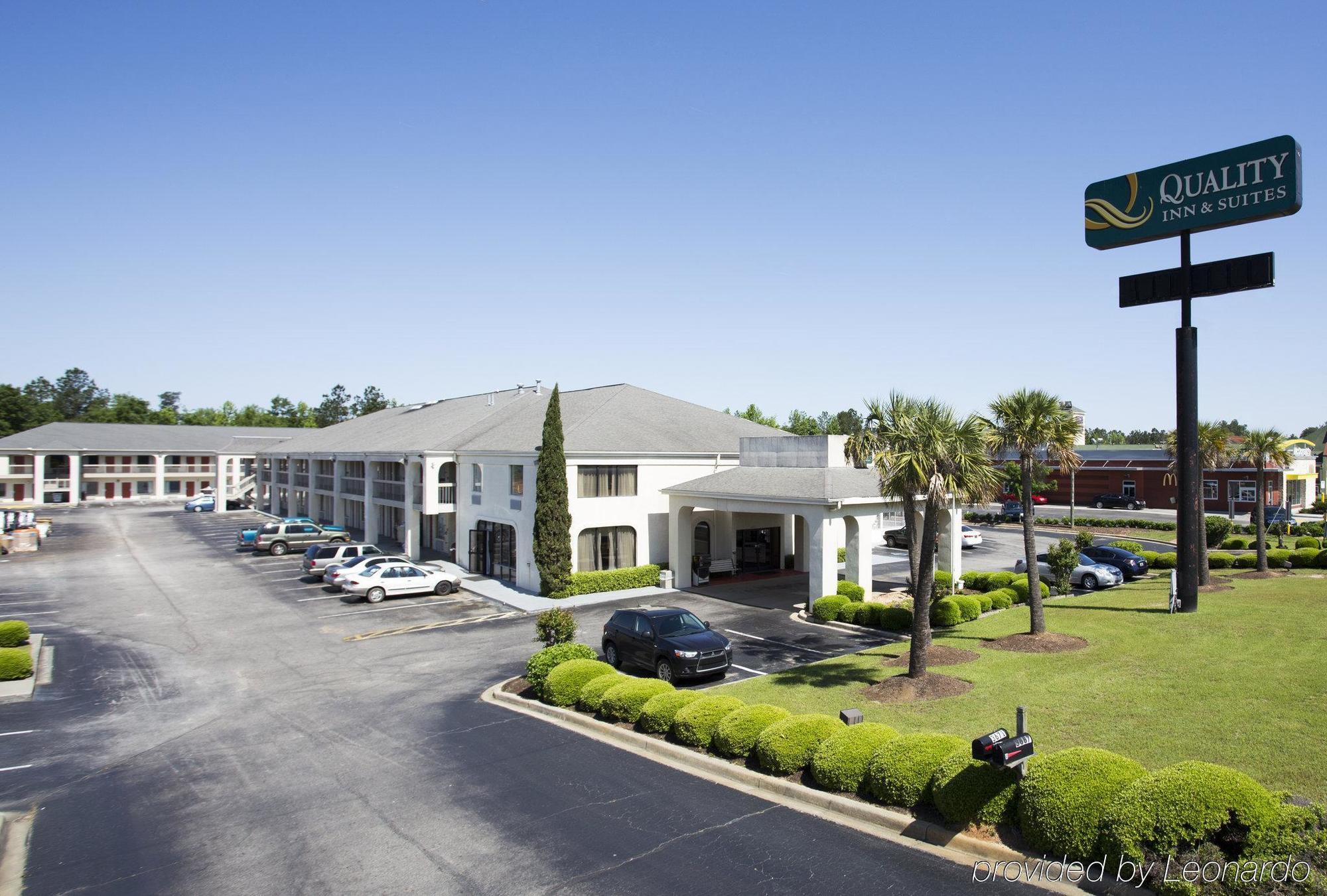 Quality Inn & Suites Orangeburg Exterior foto